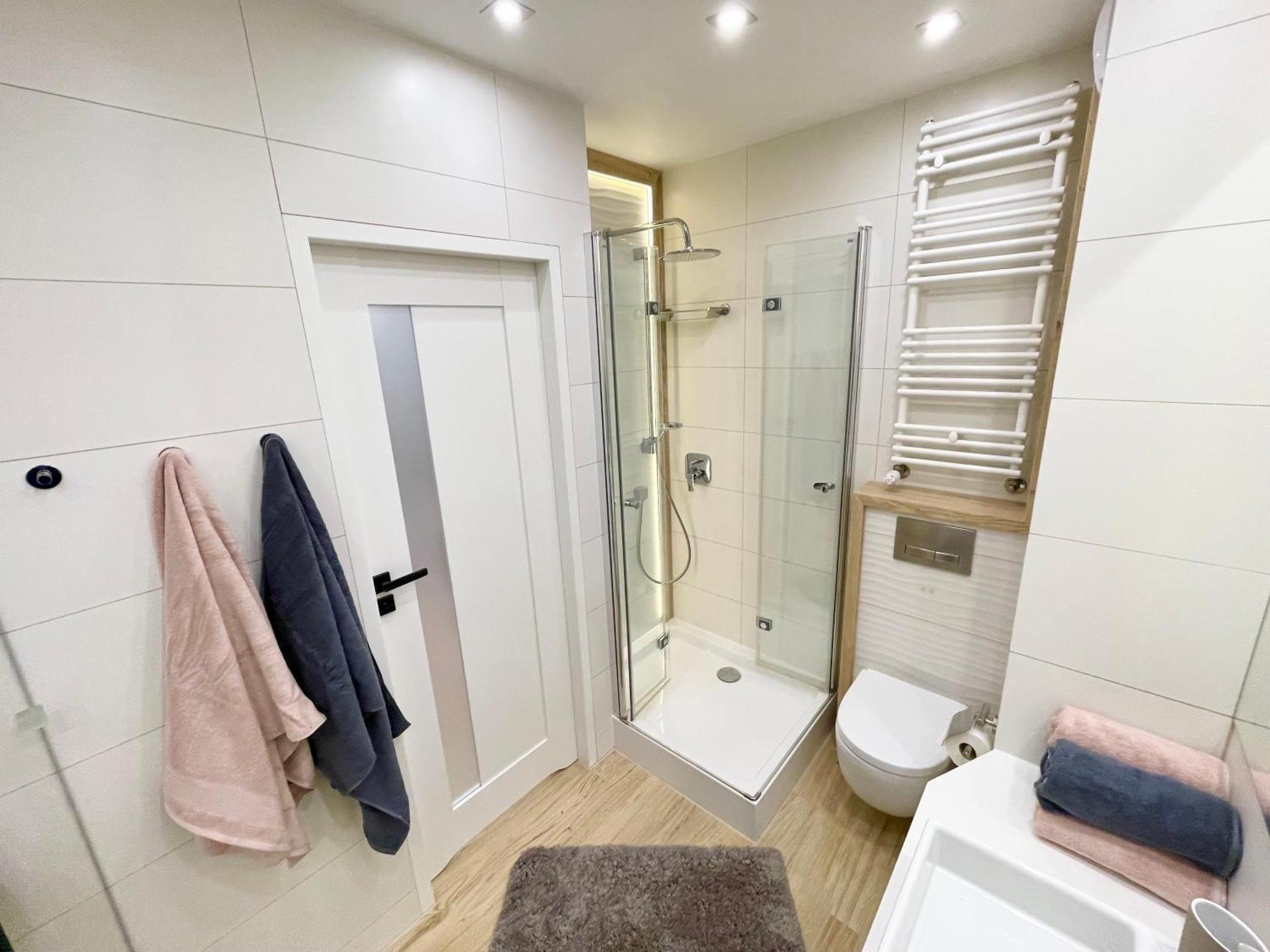 ורוצלב Comfortable Apart, Old Town, Free Parking, Hanging Bed, Wi-Fi, Lift, Aircon,Self Check-In 24H, Stare Miasto, Winda, Nowy Budynek, Garaz 0 Zl, Klima מראה חיצוני תמונה