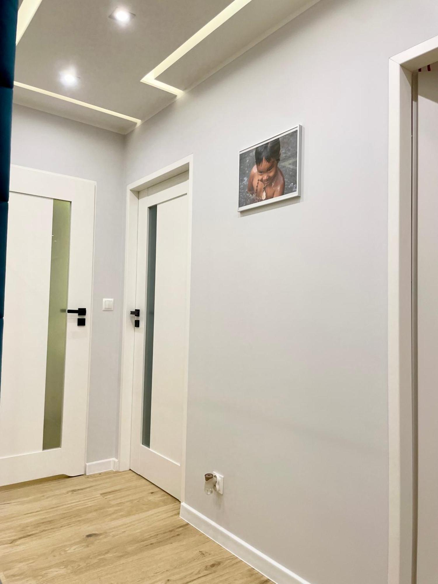 ורוצלב Comfortable Apart, Old Town, Free Parking, Hanging Bed, Wi-Fi, Lift, Aircon,Self Check-In 24H, Stare Miasto, Winda, Nowy Budynek, Garaz 0 Zl, Klima מראה חיצוני תמונה