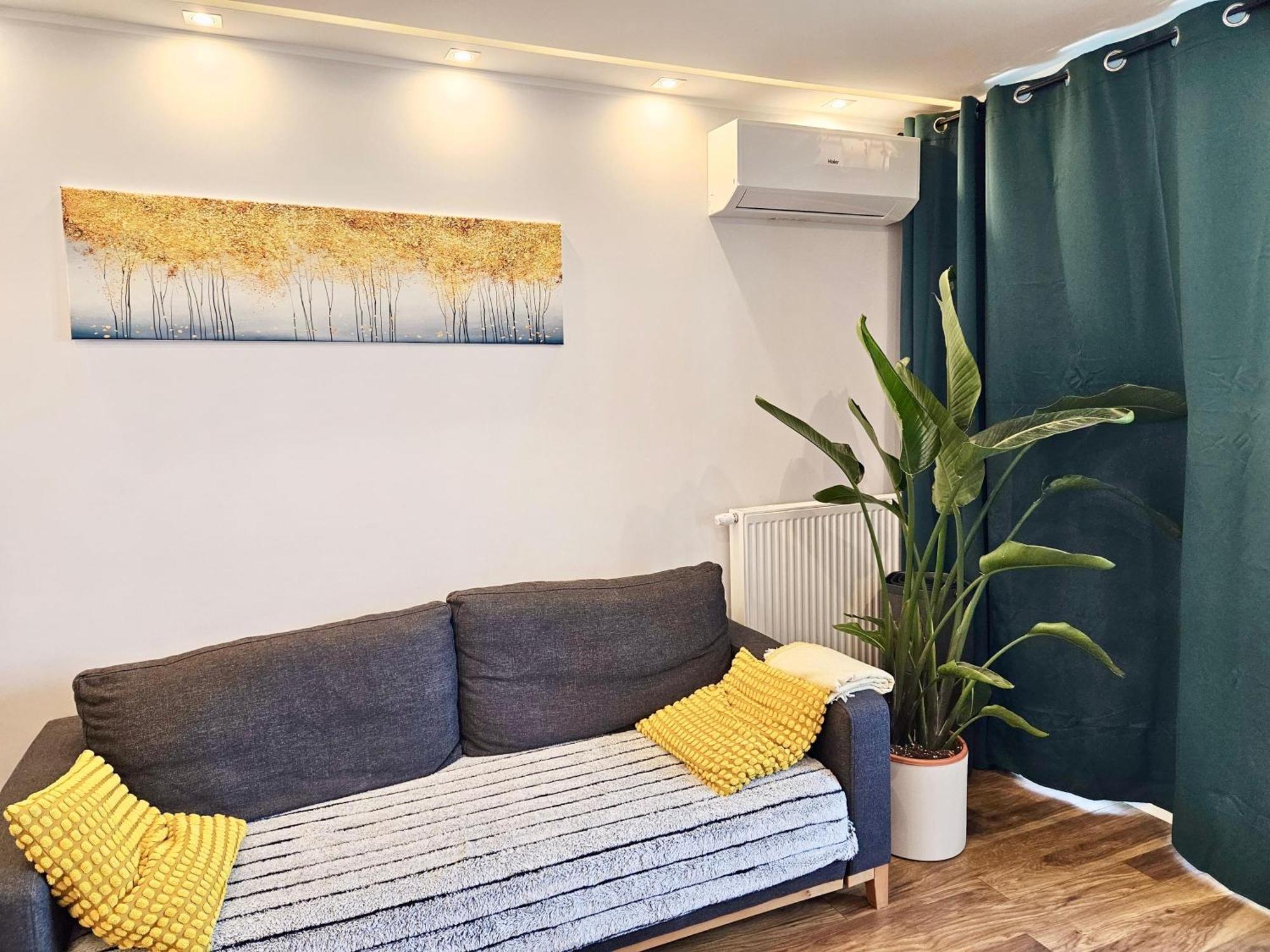 ורוצלב Comfortable Apart, Old Town, Free Parking, Hanging Bed, Wi-Fi, Lift, Aircon,Self Check-In 24H, Stare Miasto, Winda, Nowy Budynek, Garaz 0 Zl, Klima מראה חיצוני תמונה